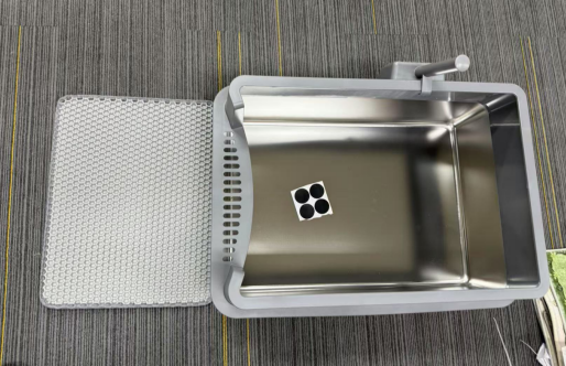 XXXL Stainless Steel Cat Litter Box with Lid, 28"x20"x12", Extra Large High Sided Metal Litter Box, with Scoop, Litter Mat, Non-Sticky, Anti-Urine Leakage, Easy to Clean for Big Cats and Multiple Cats